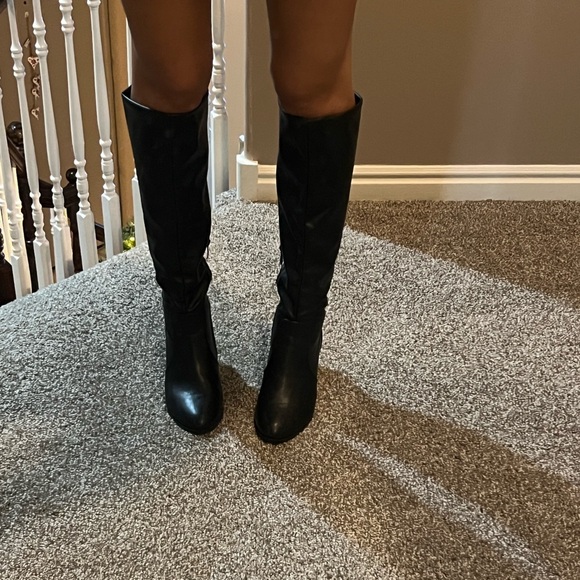 SOLD - Picture 3 of 8